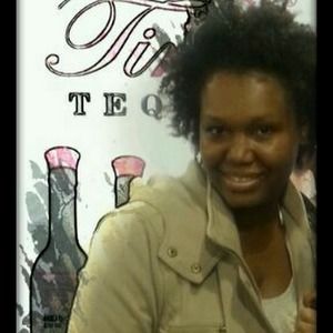 Meet your Posher, Danielle